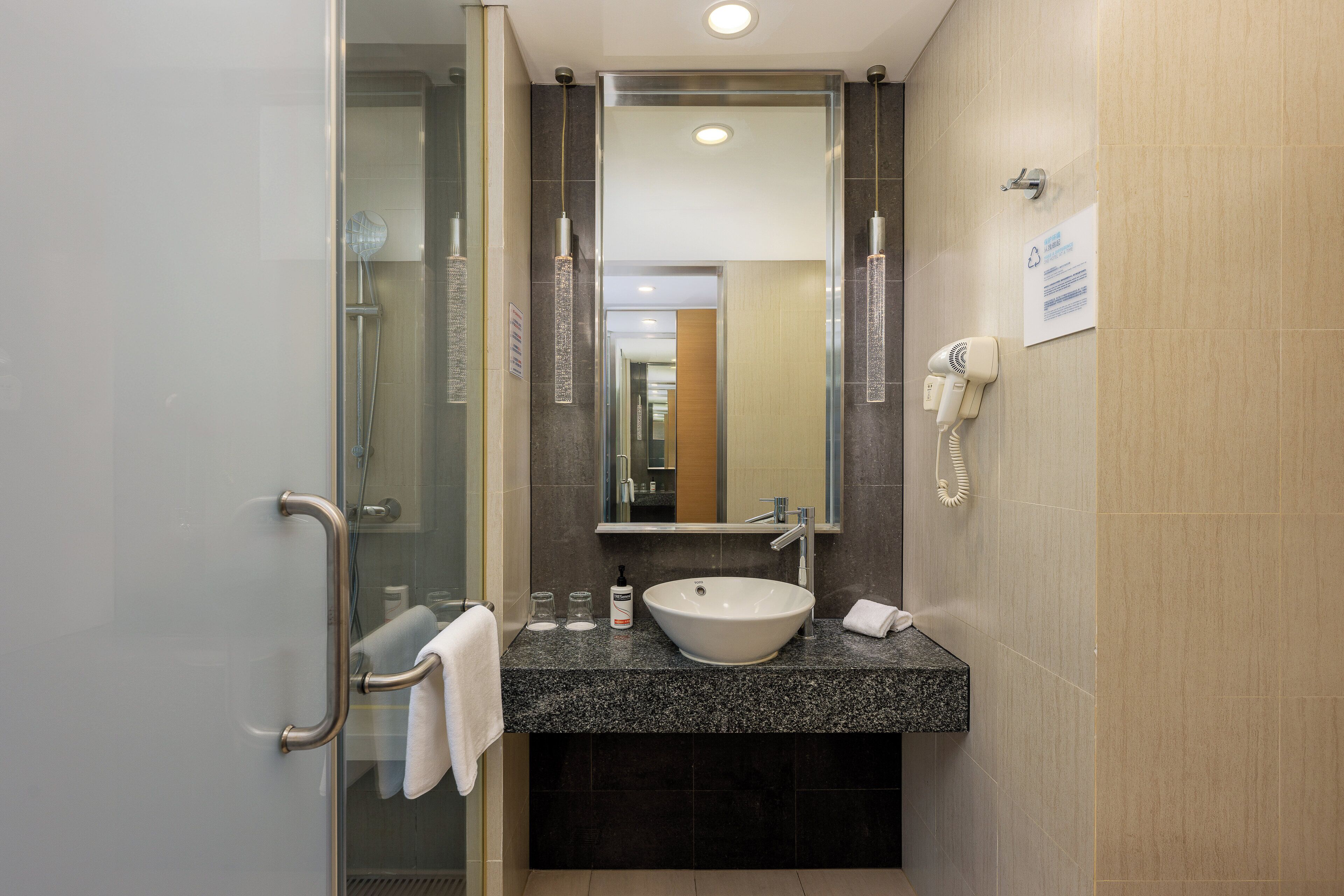 Photo - Holiday Inn Express Shanghai Jinsha by IHG