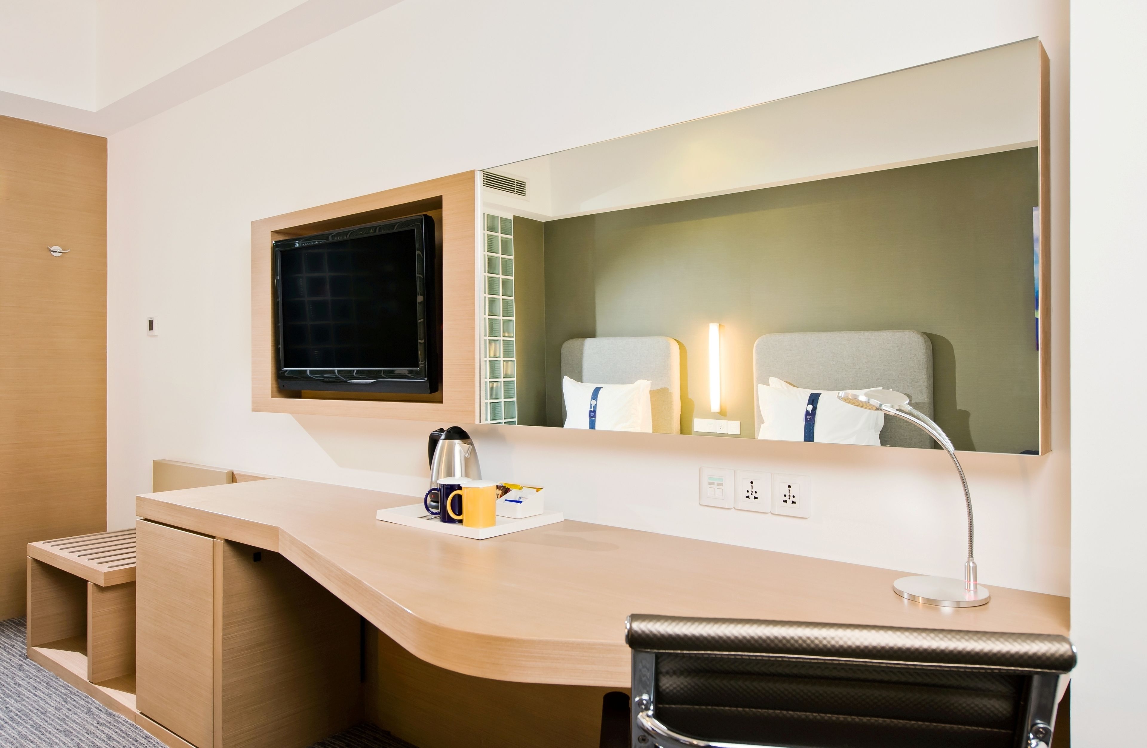 room (specialty) | 1 bedroom, premium bedding, down duvets, in-room safe