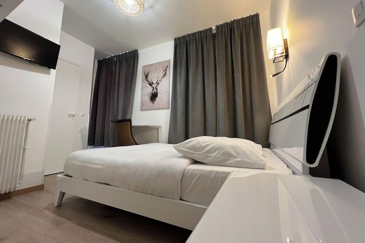 Double Room, City View