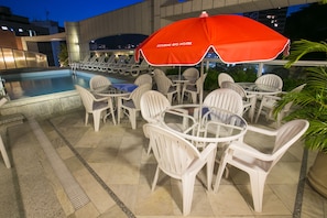 2 outdoor pools, pool umbrellas, sun loungers - Scorial Rio Hotel (Rio de Janeiro)