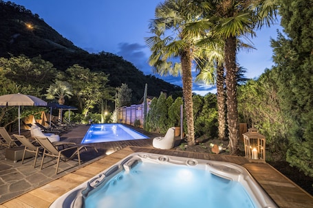 Alberca techada o al aire libre