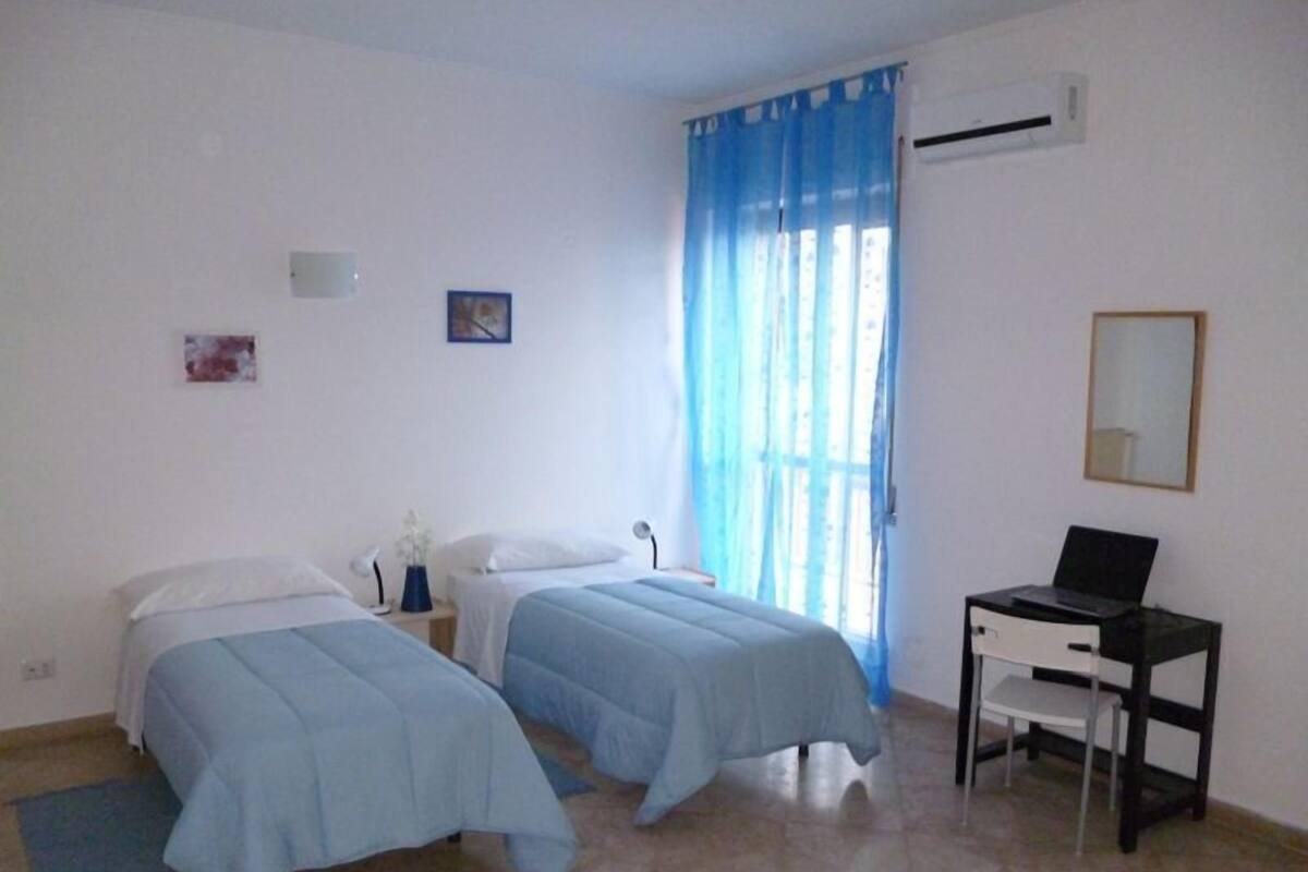 Select Comfort beds, rollaway beds, free WiFi
