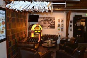 Bar (in der Unterkunft)
