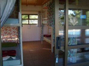 Blackout drapes, bed sheets, wheelchair access - Ipelandia Park Golf Hostel (Foz do Iguaçu)