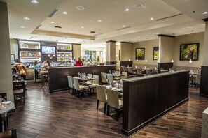 Daily full breakfast for a fee - Live Oak, Charleston Historic District, a Tribute Portfolio Hotel (Charleston)