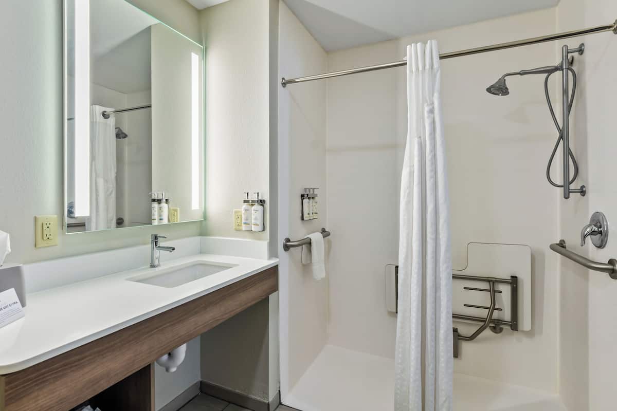 in-room safe, desk, iron/ironing board, free cots/infant beds