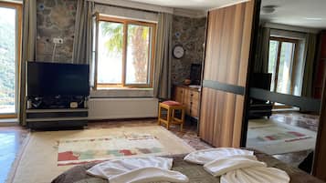 Comfort Villa, 2 Bedrooms | Minibar, in-room safe, soundproofing, iron/ironing board