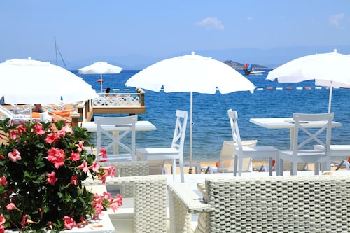 Grand Yazıcı Torba Beach Club