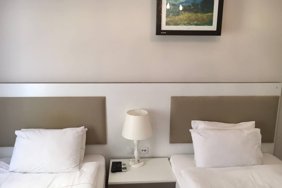 Twin room Garden view Single Use | Minibar, in-room safe, WiFi (free)