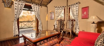 Deception Valley Lodge