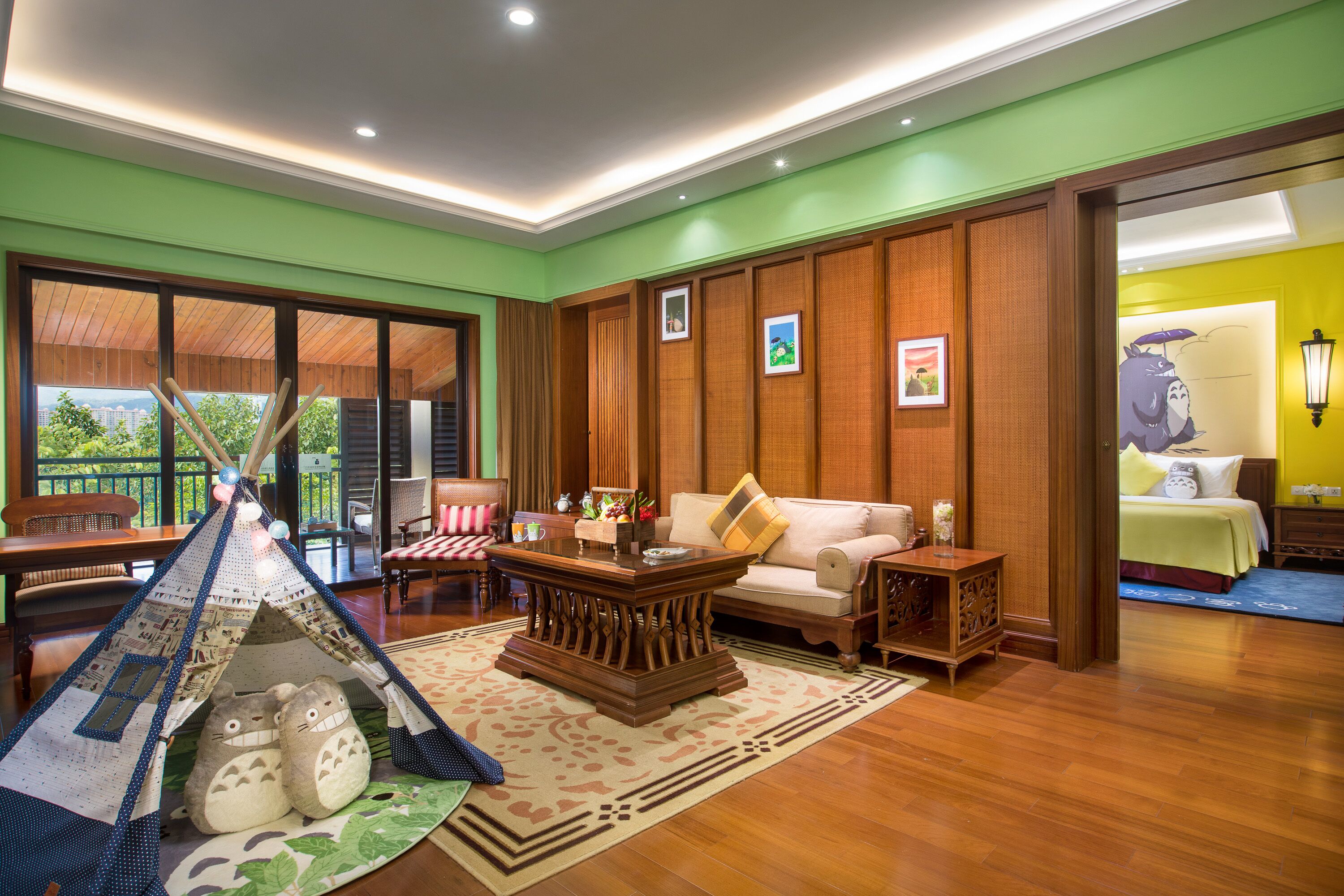 family room, non smoking | 1 bedroom, minibar, in-room safe, desk