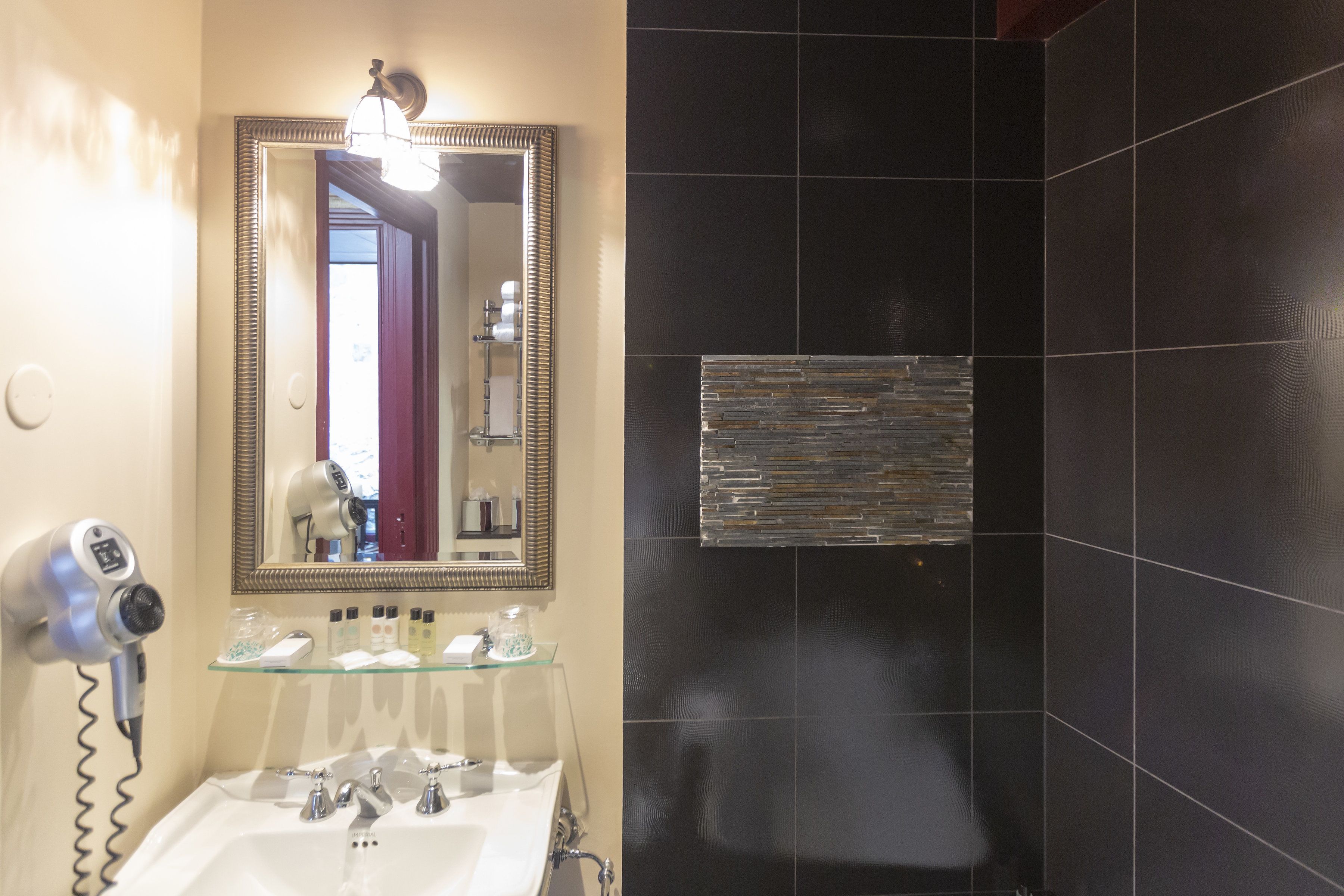 junior suite | bathroom sink