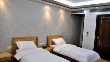 Rollaway beds, free WiFi