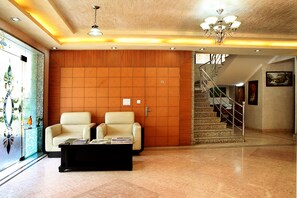 Reception hall - Indira International Inn (New Delhi)