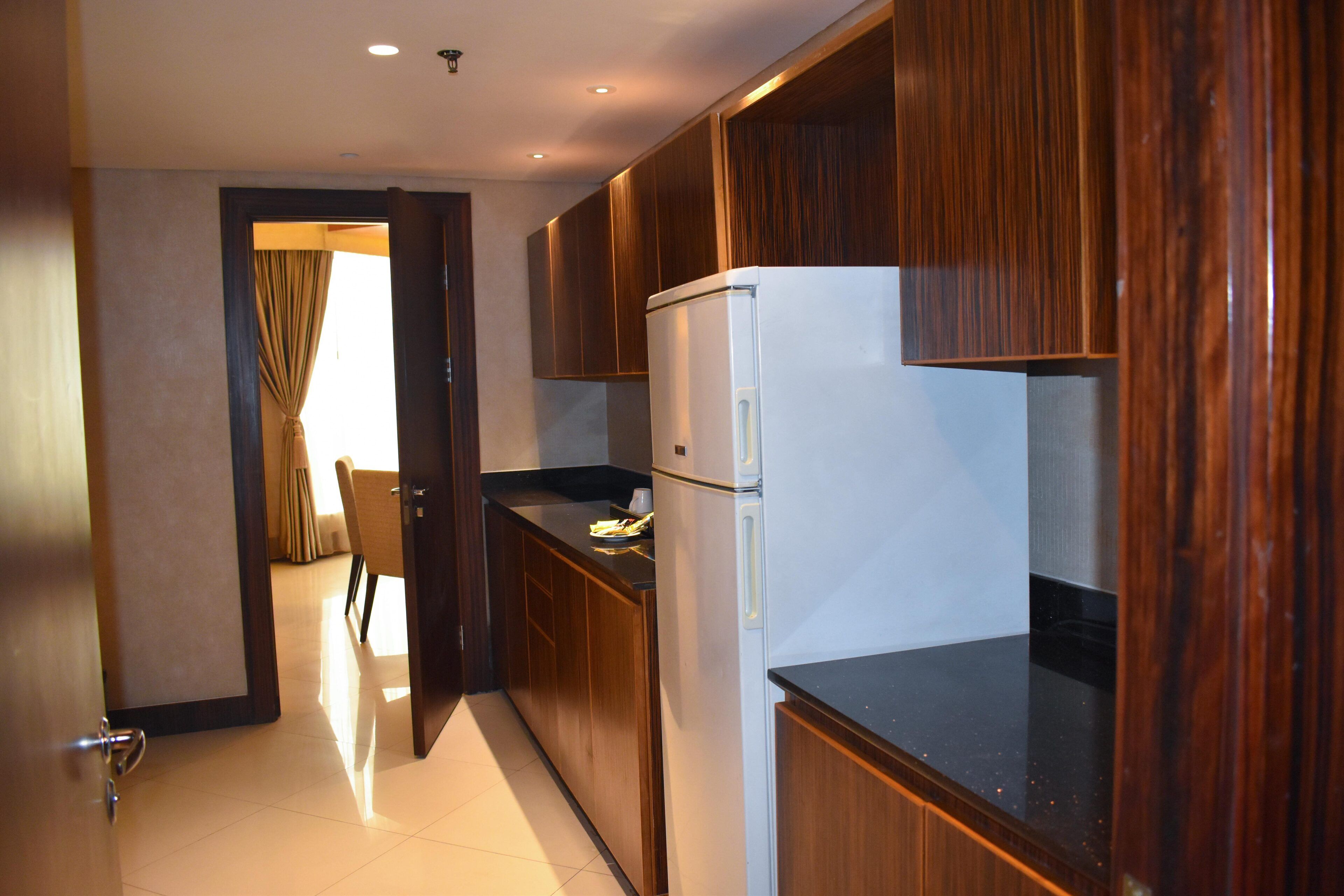 Presidential Suite, 3 Bedrooms | Private kitchenette
