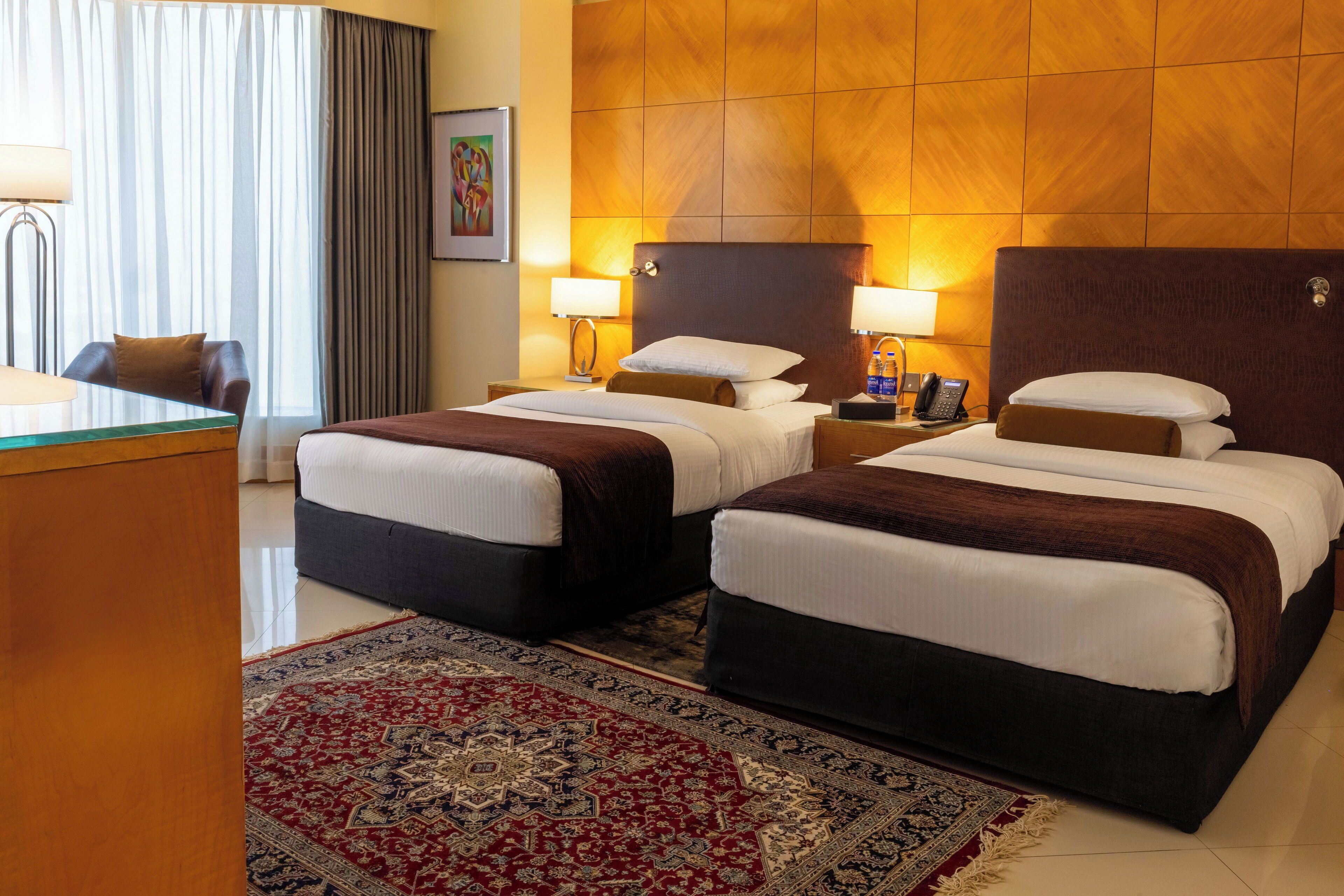 Suite presidencial, 3 habitaciones | 1 dormitorio, minibar, caja fuerte y escritorio