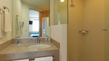 Standard Room, 1 Queen Bed | Bathroom | Shower, eco-friendly toiletries, towels