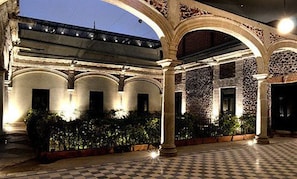 Courtyard - Downtown Mexico, a Member of Design Hotels (Mexico City)