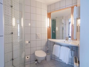 In-room safe, desk, soundproofing, free cribs/infant beds - ibis Kaunas Centre (Kaunas)