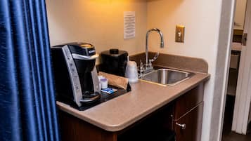 Suite, Non Smoking | Pillow-top beds, desk, blackout curtains, iron/ironing board