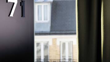 Little Cosy Room | Courtyard view