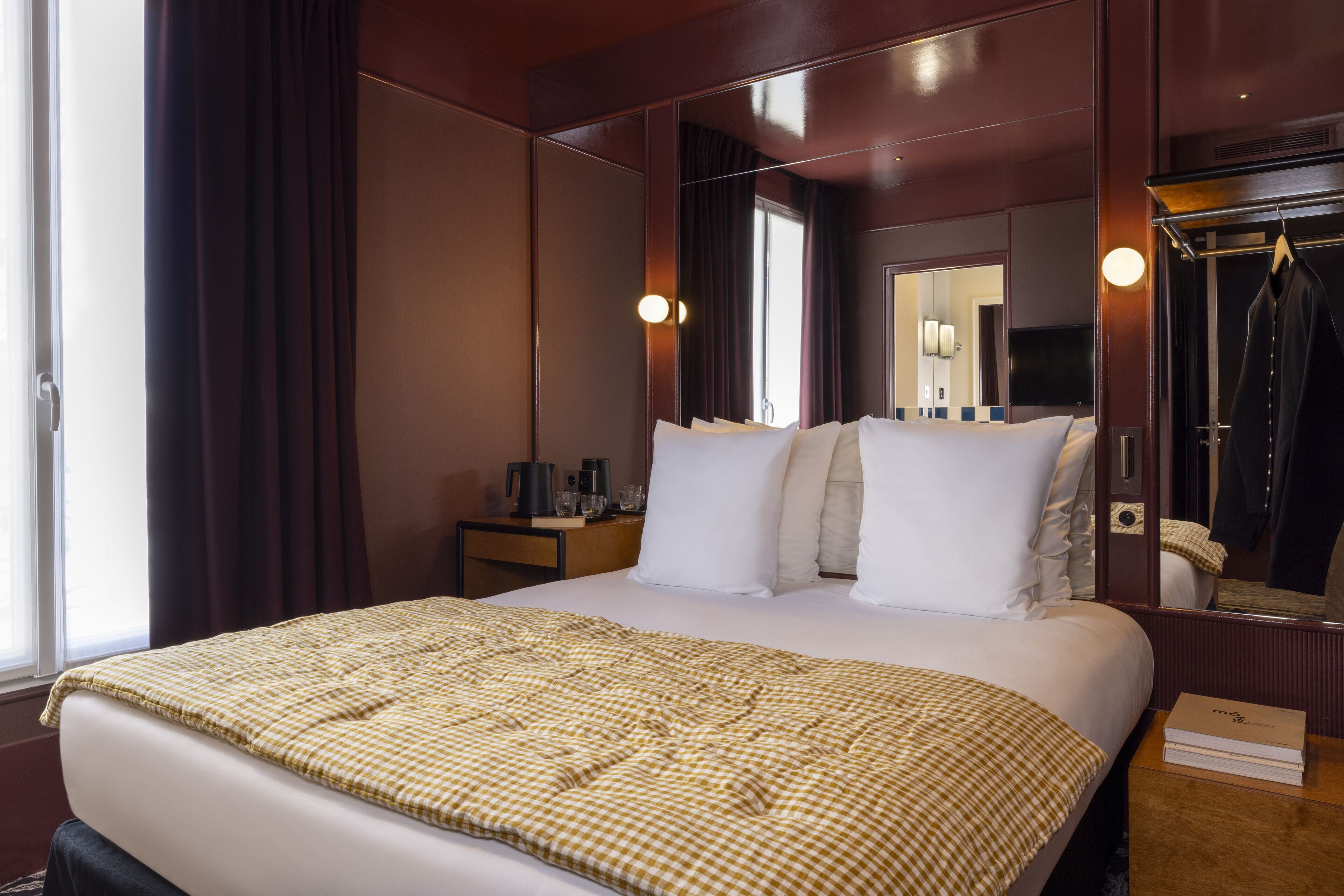 classic room | 1 bedroom, premium bedding, in-room safe, laptop workspace