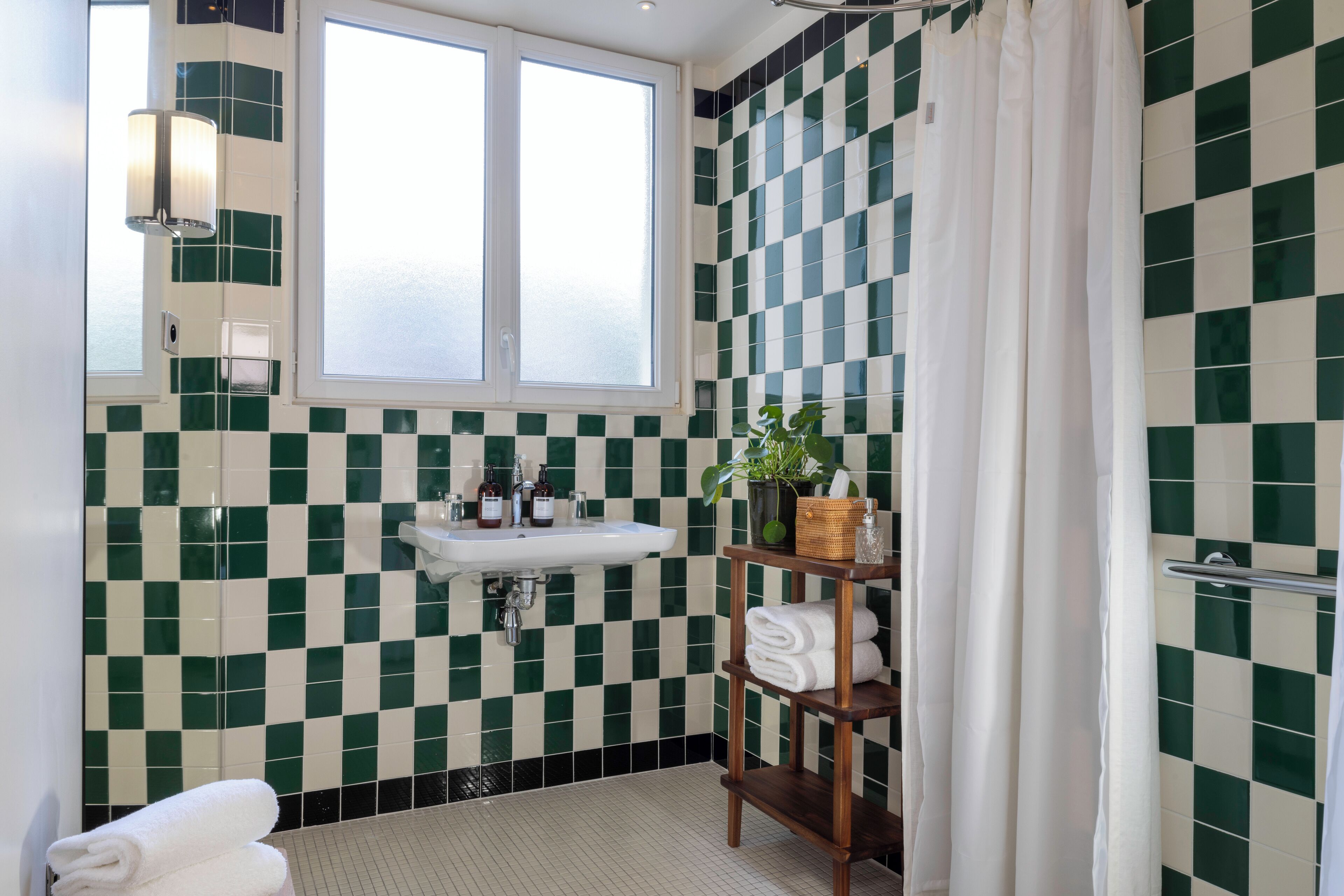 junior suite | bathroom | hair dryer, towels