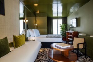 Deluxe Room | Premium bedding, in-room safe, laptop workspace, soundproofing - La Conversation (Paris)