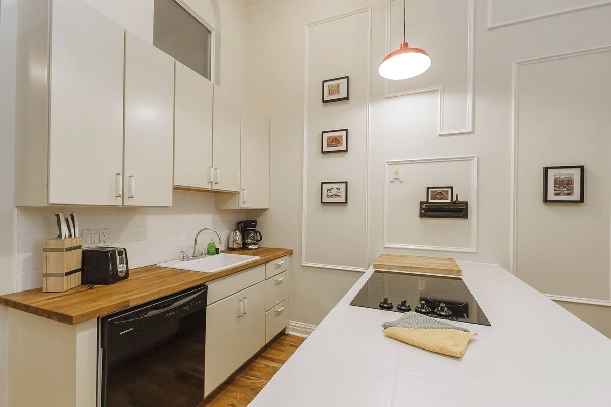 premium suite, 1 queen bed with sofa bed | private kitchen | coffee/tea maker, electric kettle, toaster, high chair