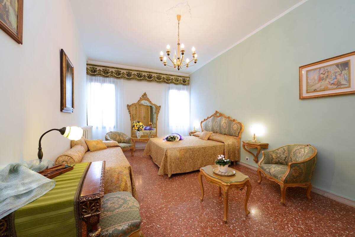 Apartment, 2 Bedrooms | In-room safe, free WiFi