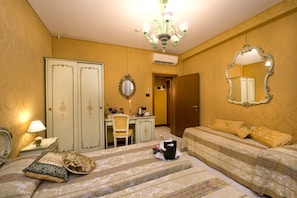 Classic Triple Room | In-room safe, free WiFi