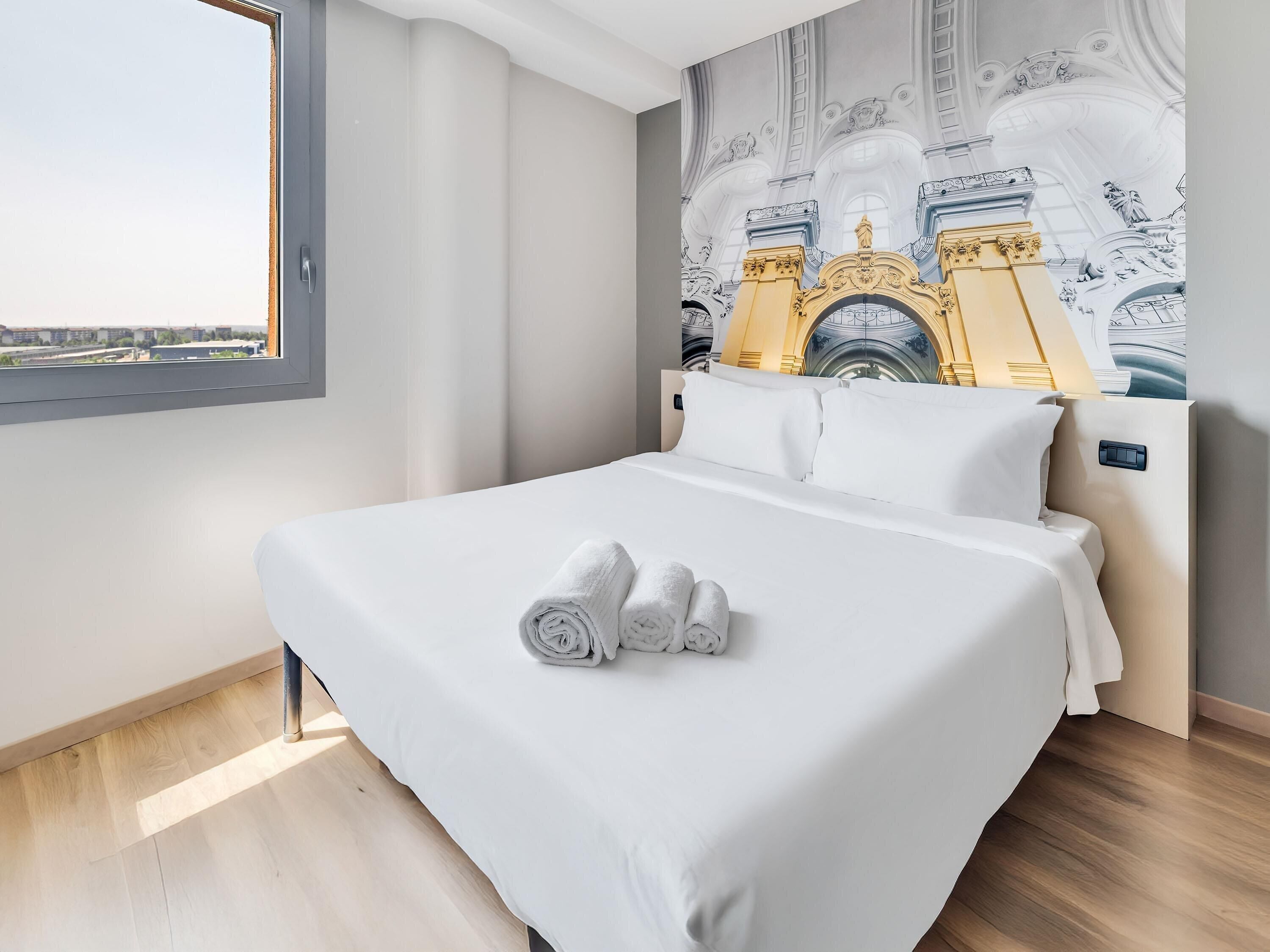 Superior Double Room, Non Smoking | In-room safe, desk, laptop workspace, blackout curtains