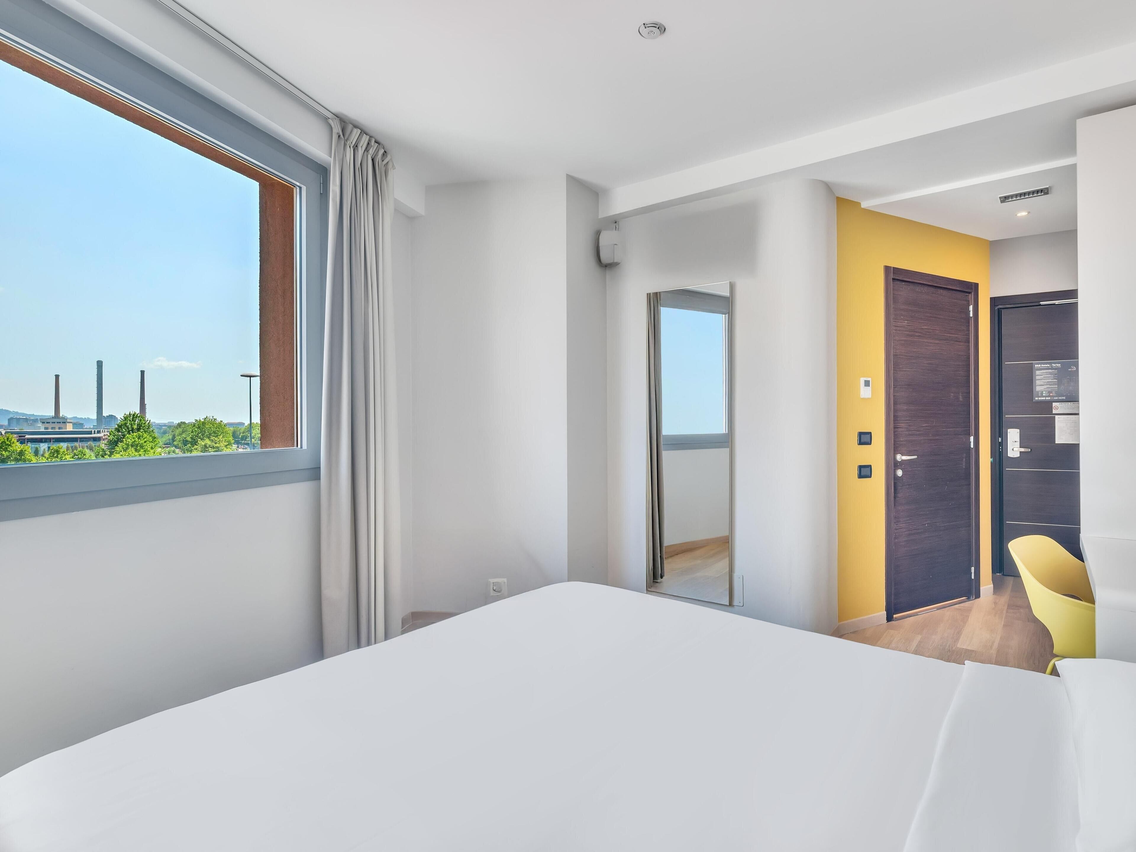 Habitación doble, no fumadores | Caja fuerte, escritorio, espacio para trabajar con un portátil