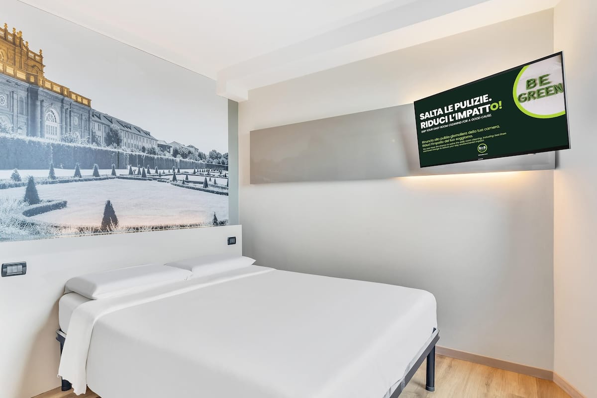 In-room safe, desk, laptop workspace, blackout curtains