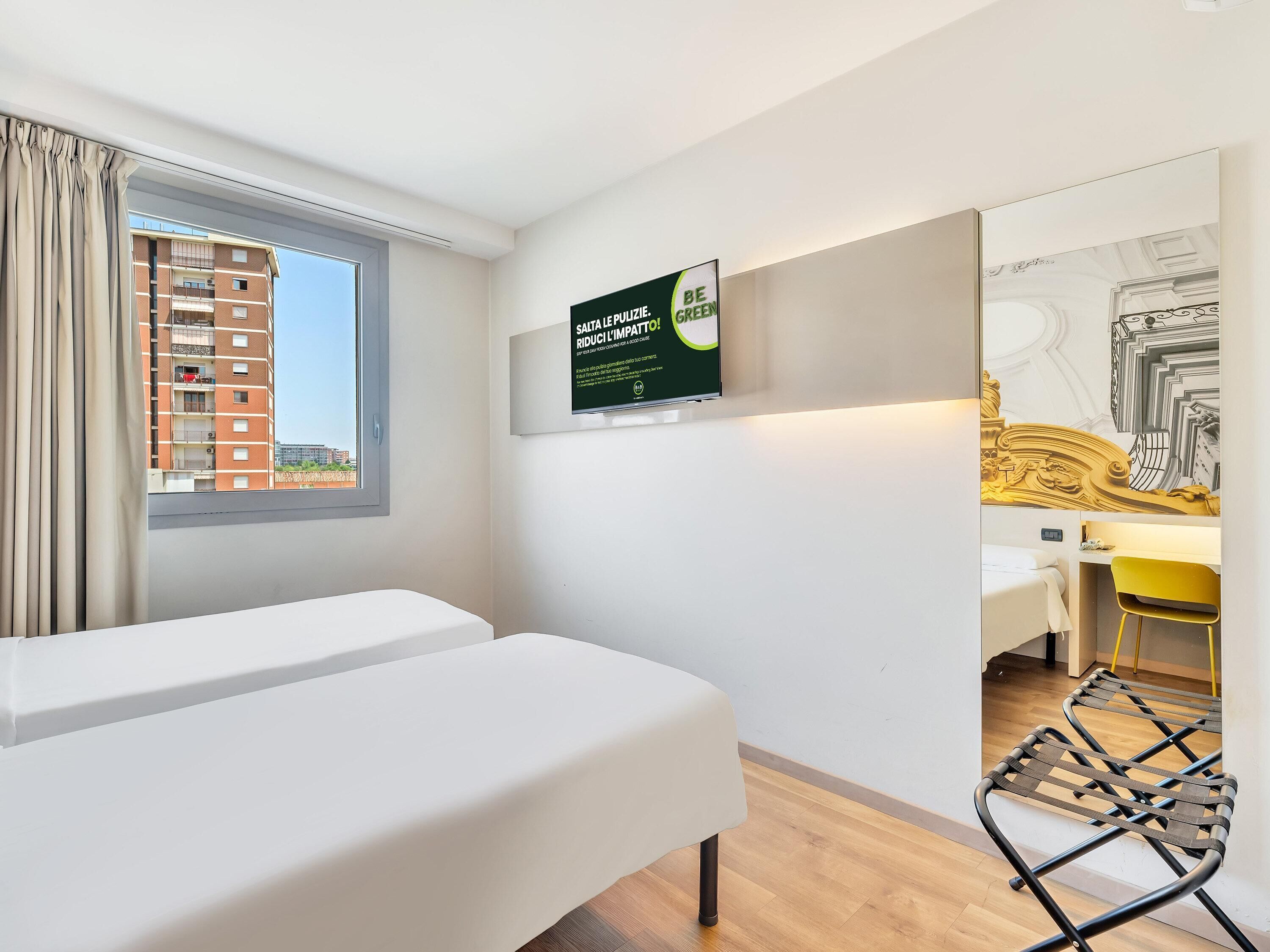 Standard Twin Room, Mobility Accessible, Non Smoking | In-room safe, desk, laptop workspace, blackout curtains