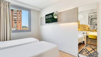 Standard Twin Room, Mobility Accessible, Non Smoking | In-room safe, desk, laptop workspace, blackout curtains