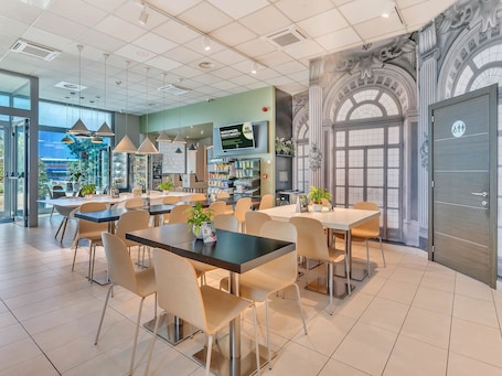 Dining. B&B Hotel Torino Orbassano