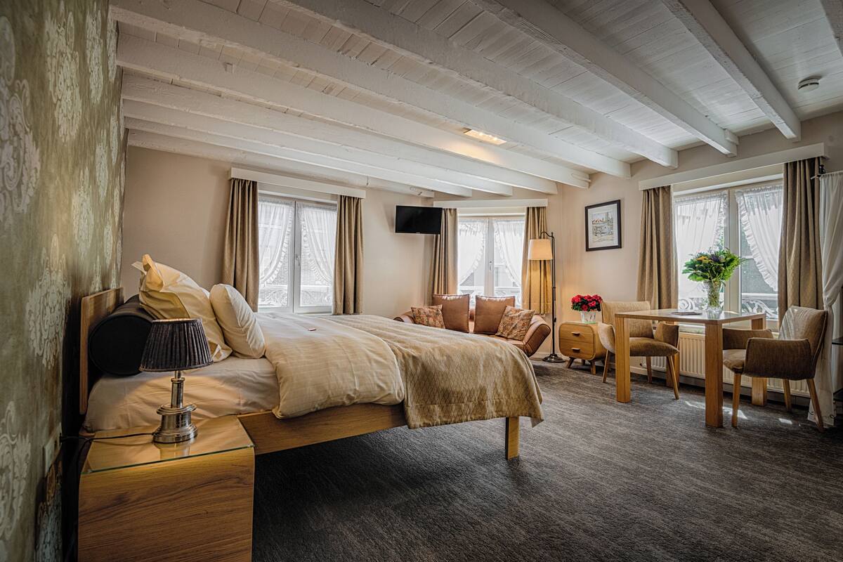 Romantic Suite, 1 King Bed, City View | 1 bedroom, Egyptian cotton sheets, premium bedding, pillowtop beds