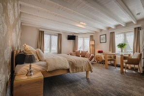 Suite Romantis, 1 Tempat Tidur King, pemandangan kota | 1 kamar tidur, seprai katun Mesir, dan seprai premium