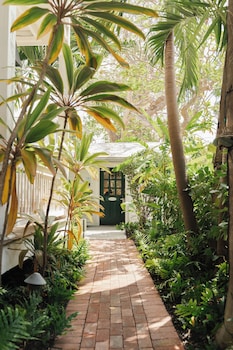Hotel exterior and entrance at Ridley House - Key West Historic Inns