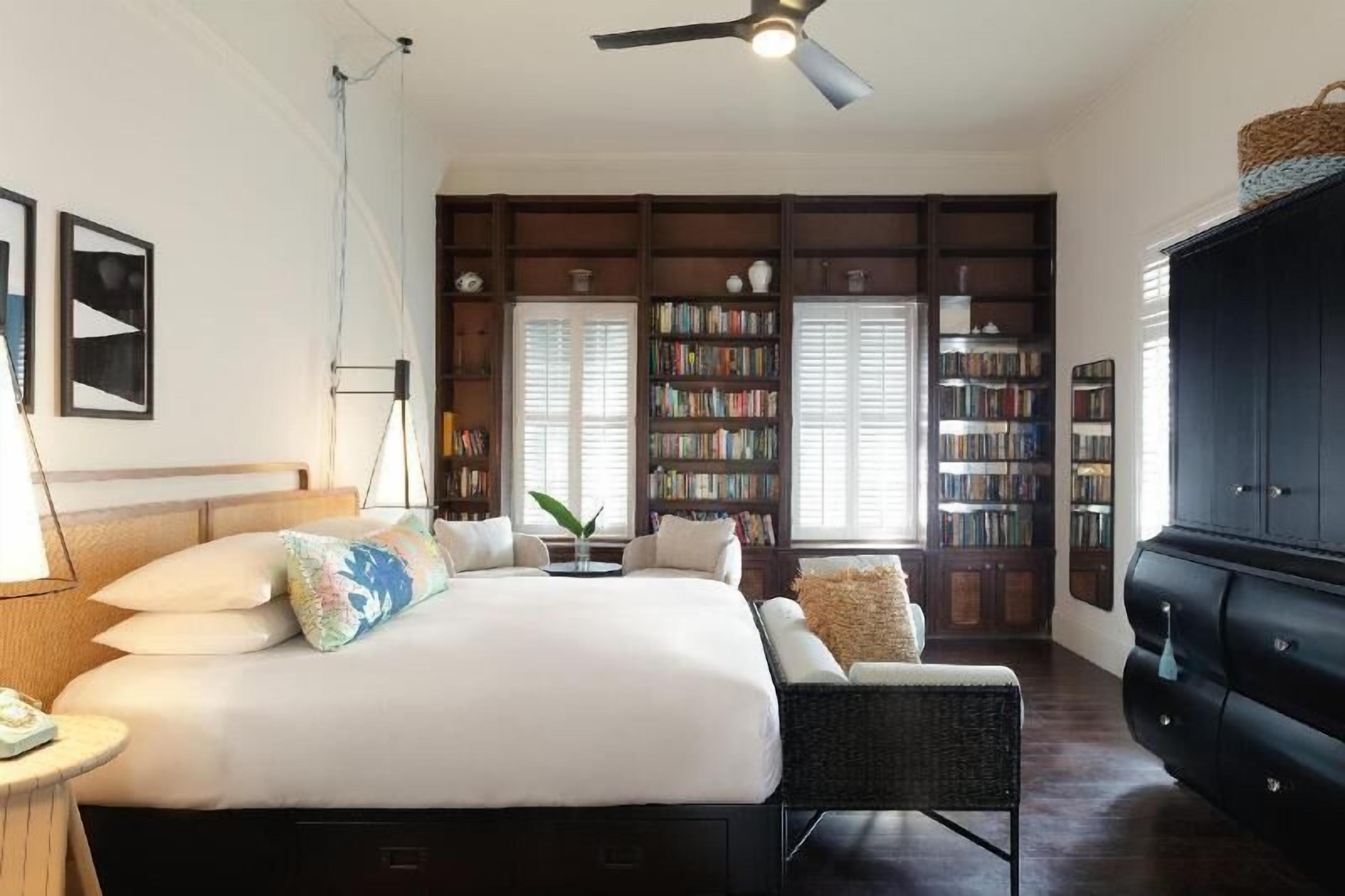 Premium bedding, in-room safe, individually decorated