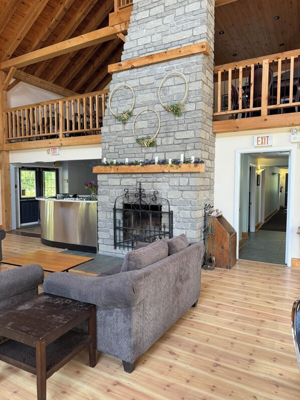 TV - Timber House Resort (Brighton)