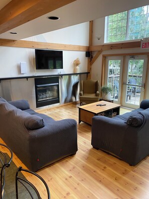 Individually decorated, individually furnished, desk, laptop workspace