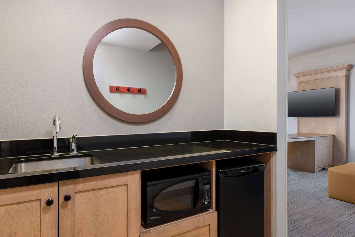 studio, accessible, non smoking | minibar