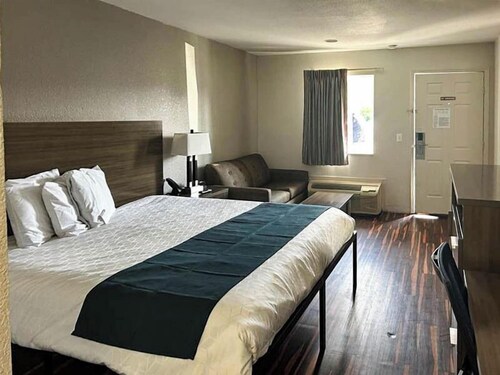 Studio 6 Suites Chattanooga, TN - Lookout Mtn.