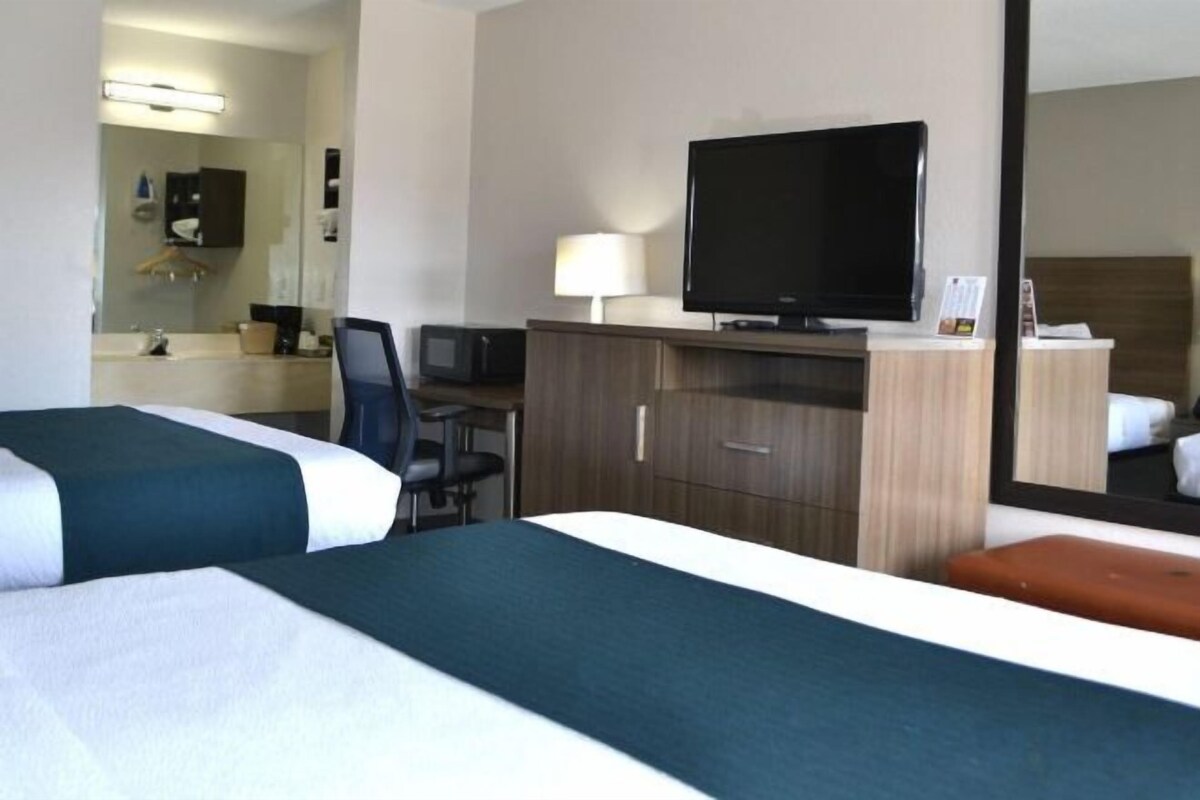 Desk, iron/ironing board, free WiFi, bed sheets