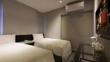 Twin Room, 2 Twin Beds | Desk, free WiFi