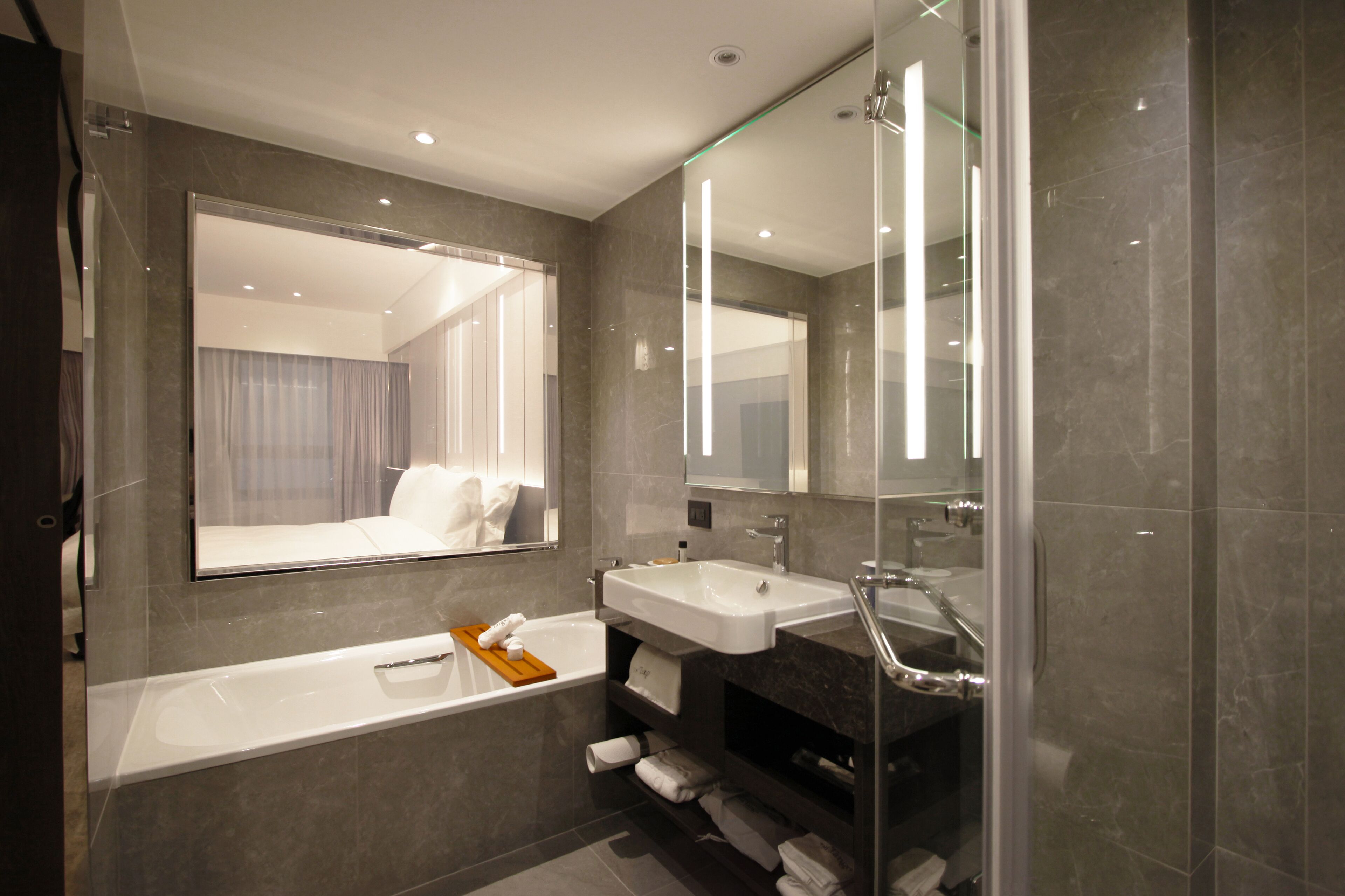 junior room | bathroom | eco-friendly toiletries, hair dryer, bathrobes, slippers