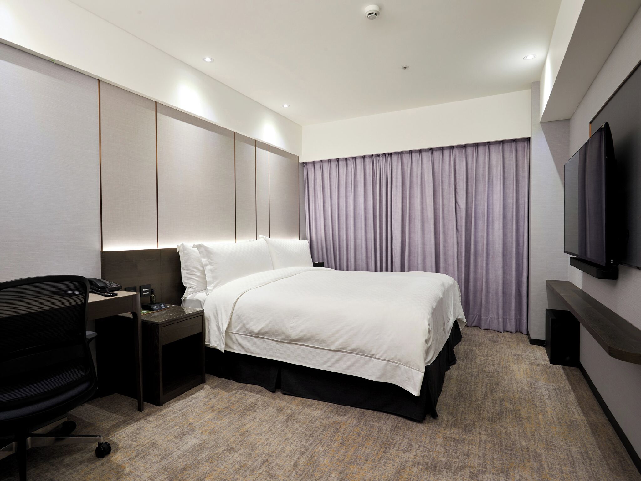 Standard Double Room | Down comforters, free minibar, in-room safe, desk