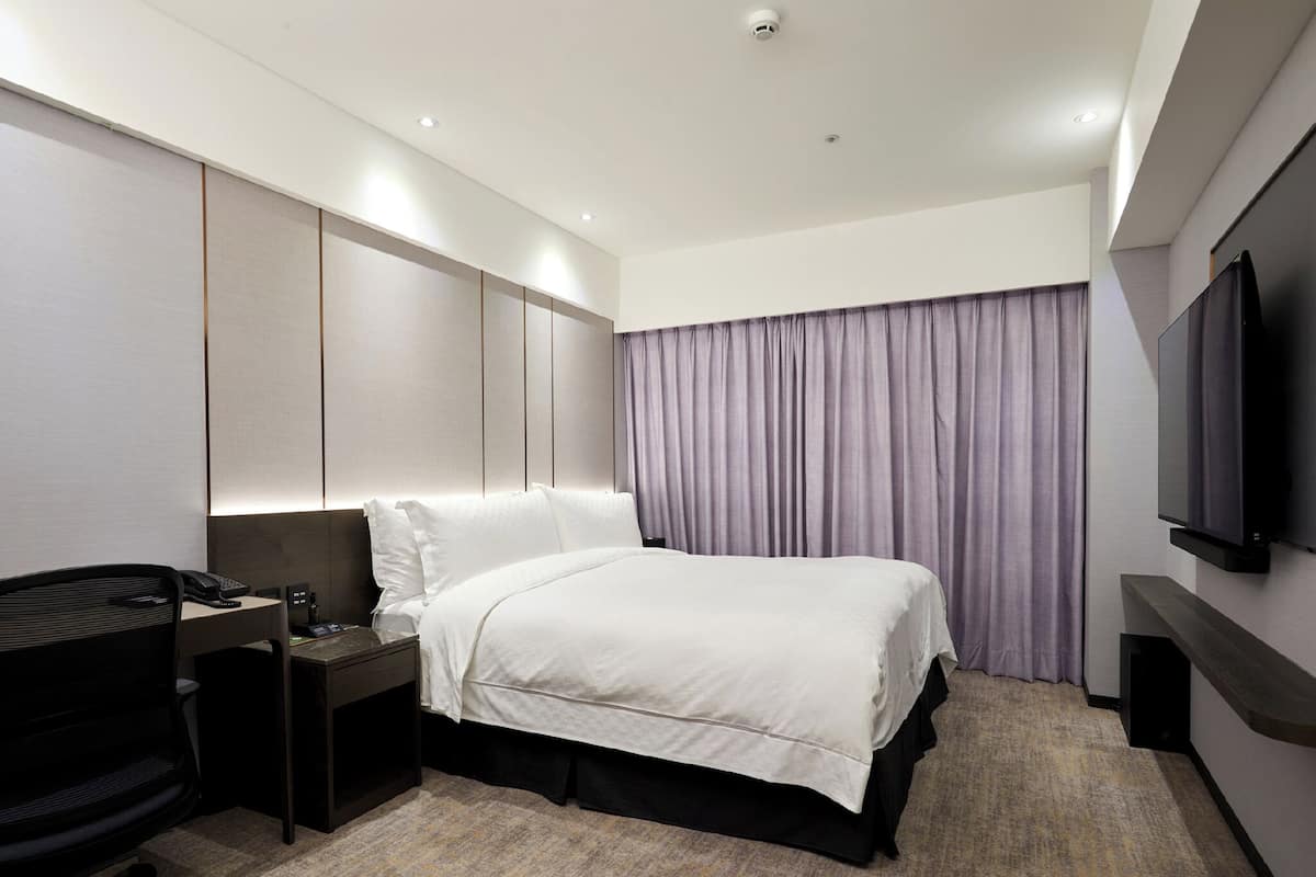 Standard Double Room | Down comforters, free minibar, in-room safe, desk